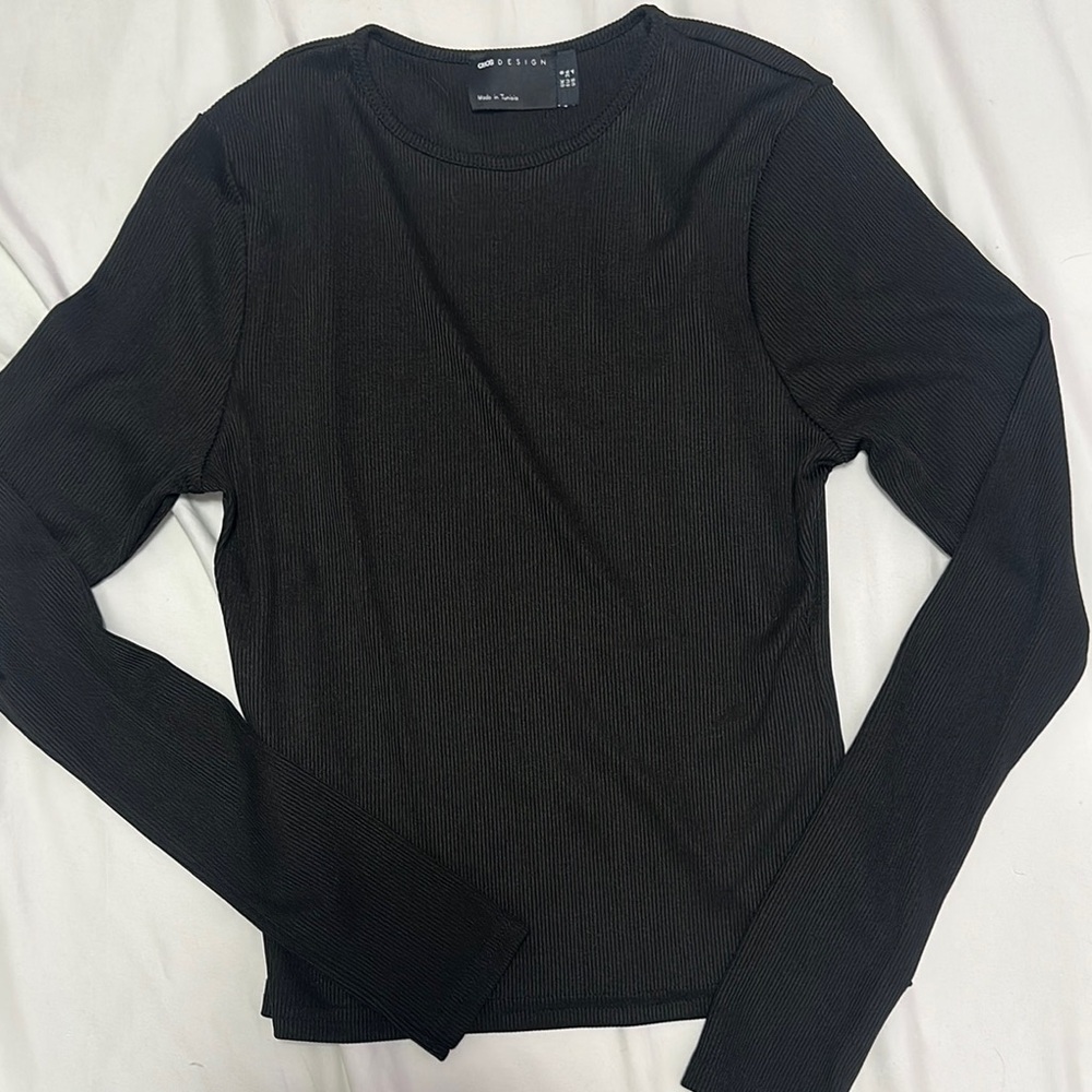 3/$10 Asos black ribbed long sleeve size 4